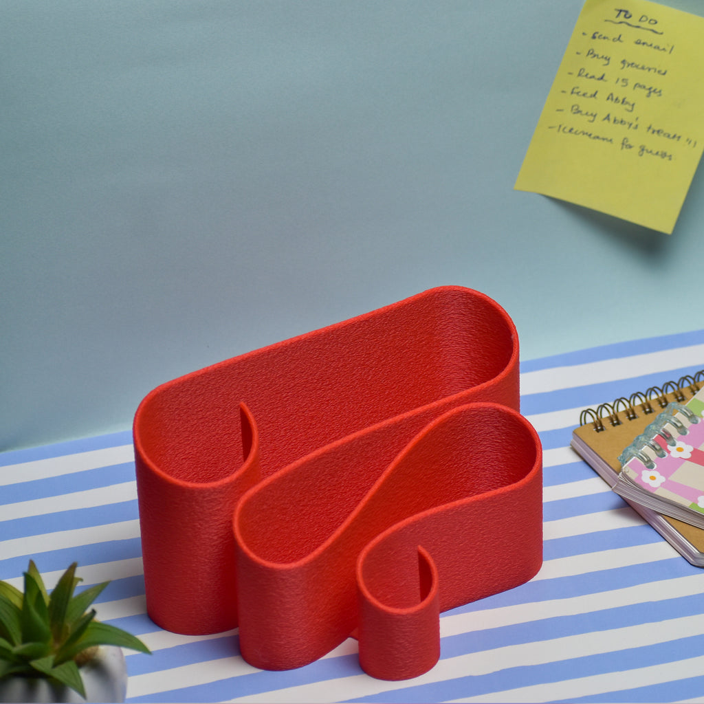 Flowing Line Desk Organiser
